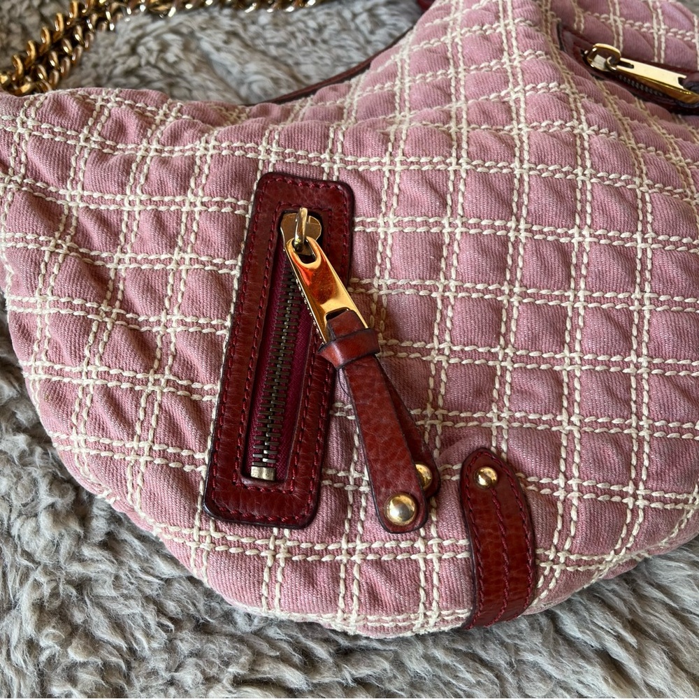 MARC JACOBS Banana Pink Denim Quilted Gold Chain Hobo Bag - Picture 3 of 15
